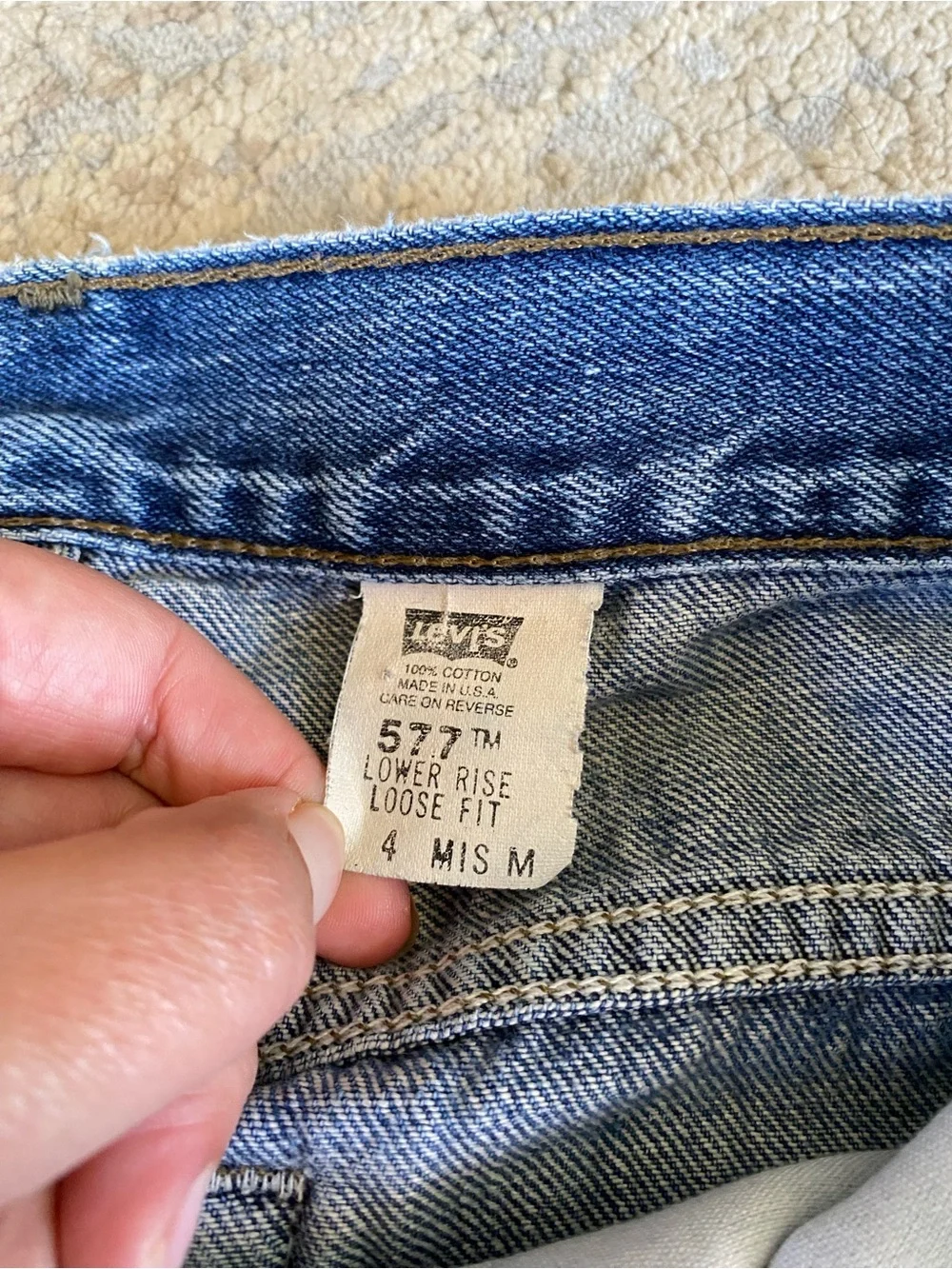 Levi’s 577 Lower Rise Loose Fit Vintage Classic Straight-Leg Jeans Medium Wash:4
